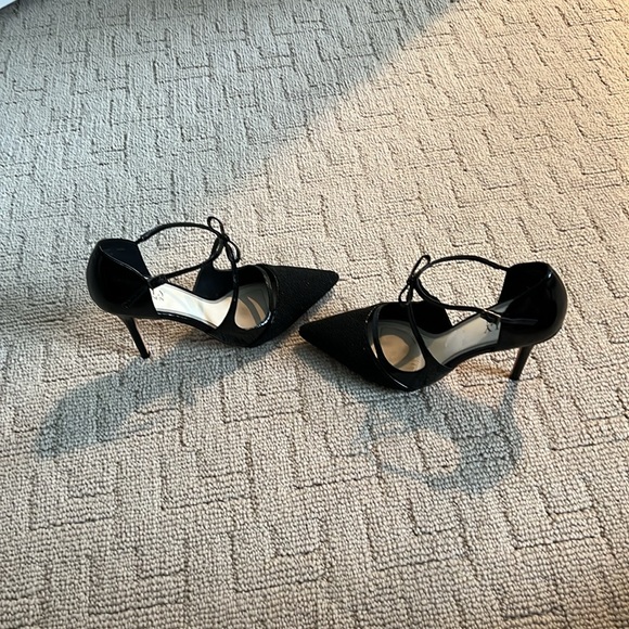 Women’s dressy designer heels - Picture 3 of 8